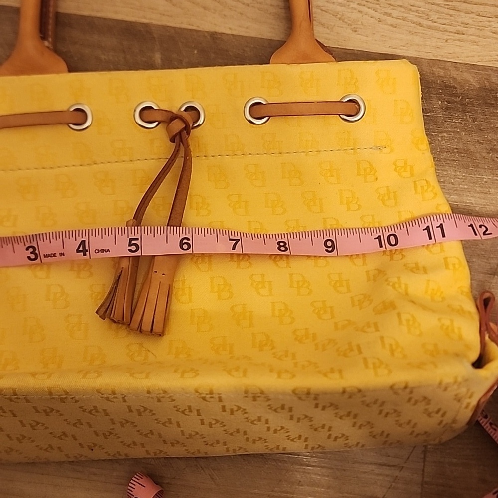Dooney & Bourke Y2K Yellow Logo Canvas Tote Tan Leather Trim Vintage - Picture 12 of 13